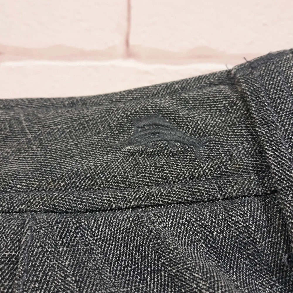 Tommy Bahama Chino Shorts Silk Blend Mens Size 36 x 10.5 Gray Casual